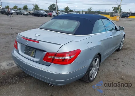 2013 Mercedes-Benz E 350 z USA, uszkodzony, nr VIN WDDKK5KF5DF219062